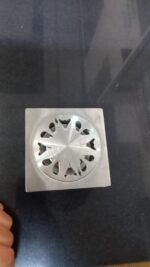 Siphon de sol poussoir carré 10x10 cm ROBERT en acier inoxydable