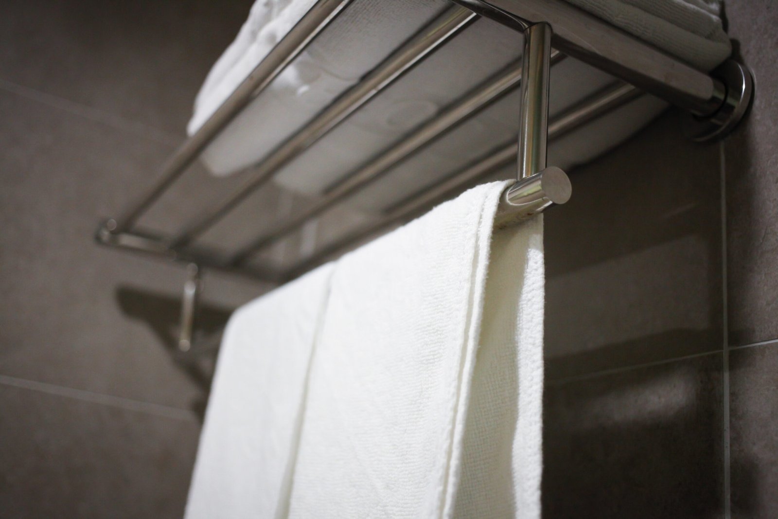 Sèche-serviettes électrique : quel modèle choisir pour votre salle de bain ?