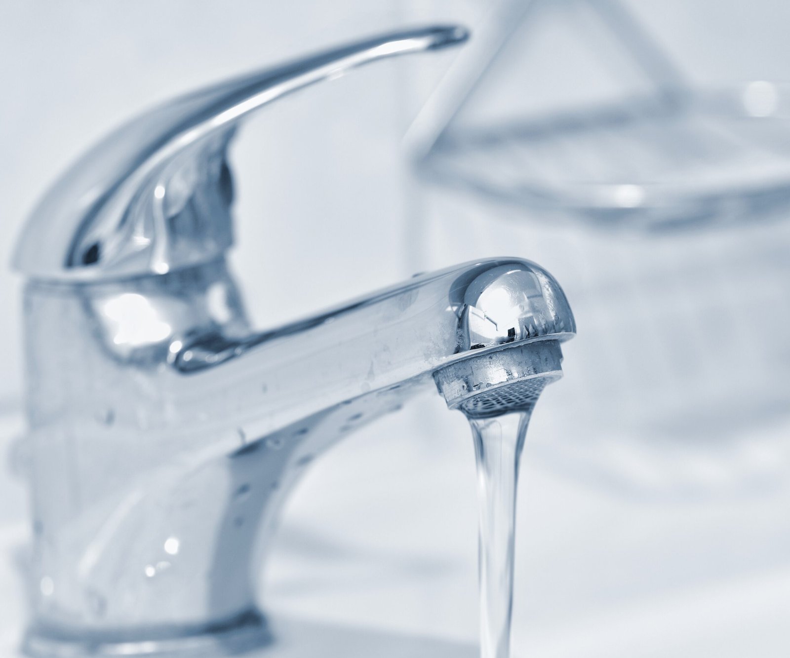 Adoucisseur d'eau : comment régler la dureté et le sel ?