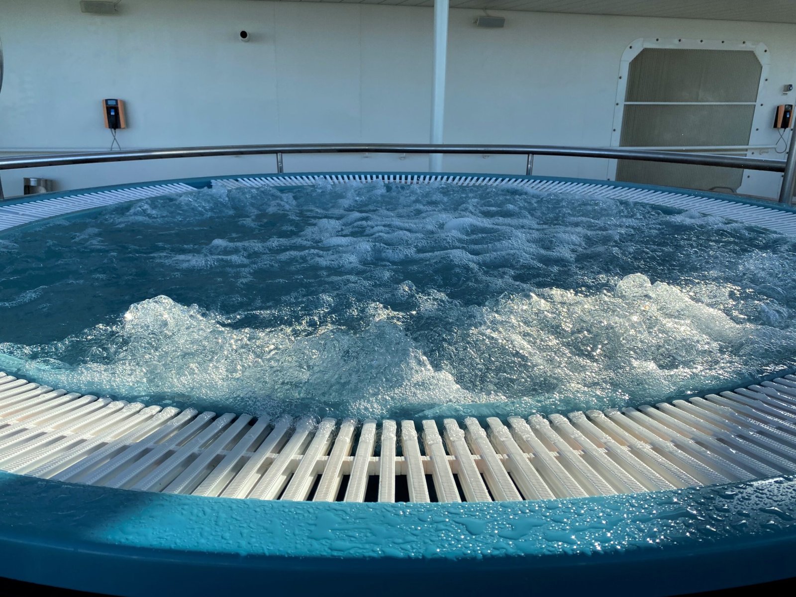 Pompe de circulation jacuzzi : dépannage et remplacement