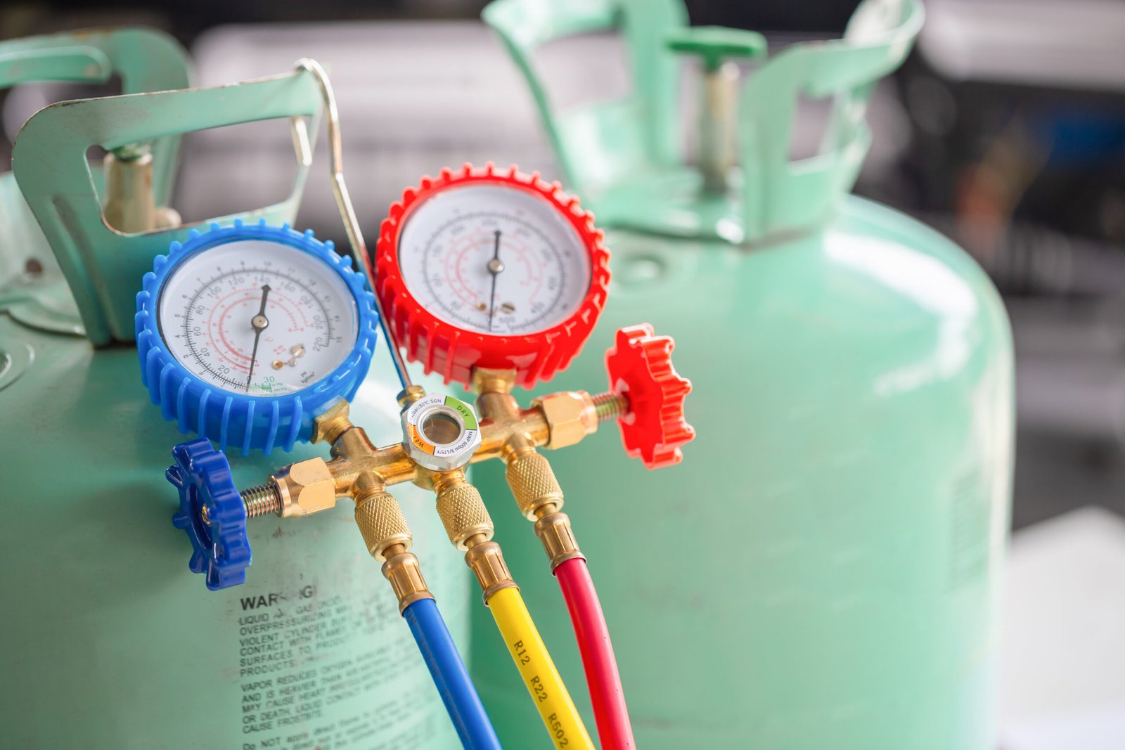 Gaz réfrigérant R32 vs R410A : quel impact pour votre climatiseur ?