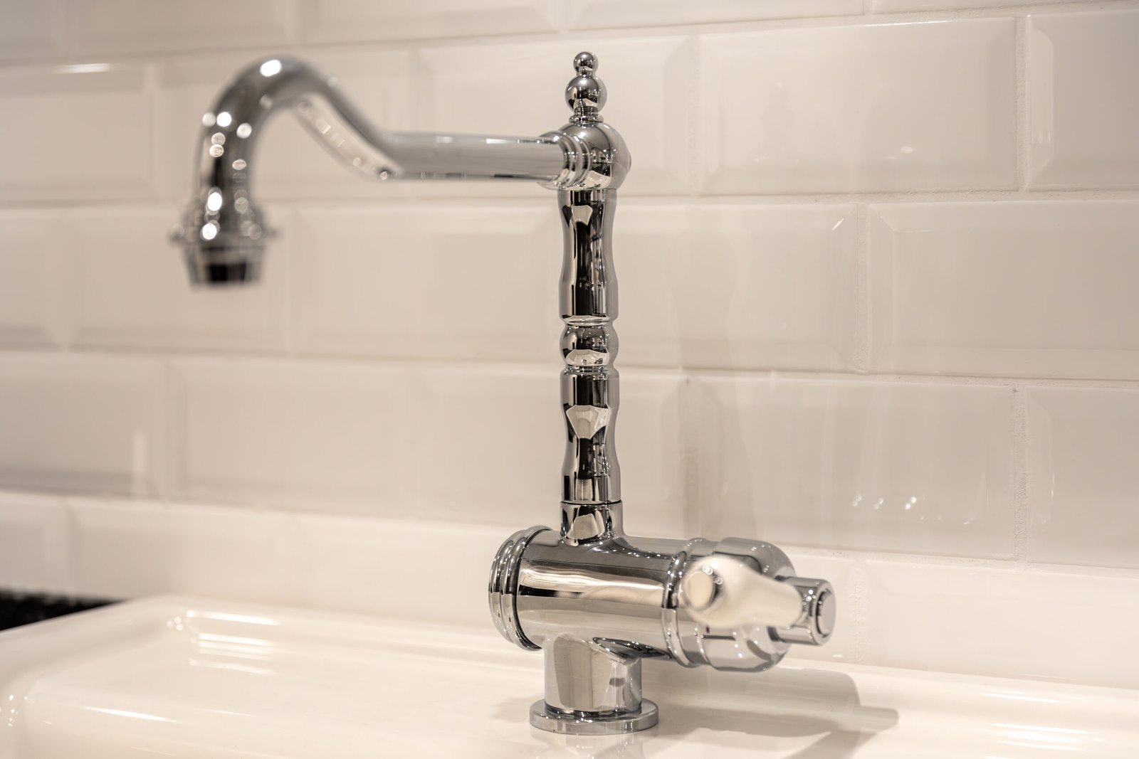 Mélangeur lavabo vintage : tendances rétro et conseils d'achat
