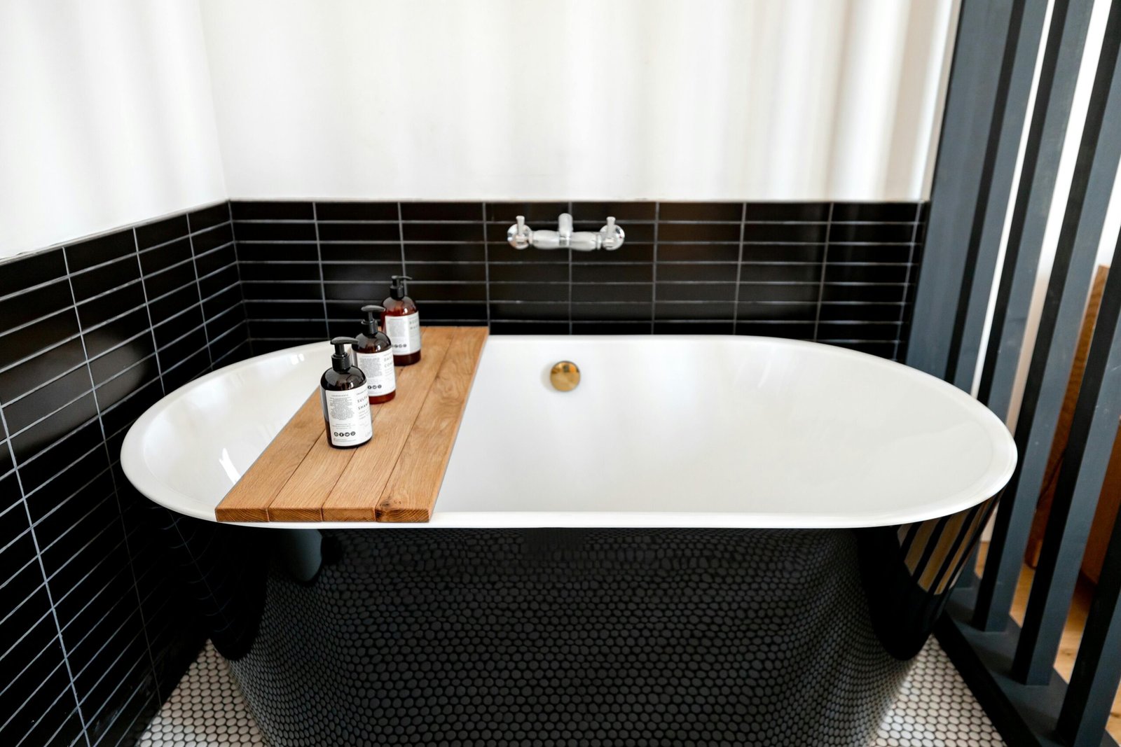 Tablier de baignoire : poser ou remplacer soi-même