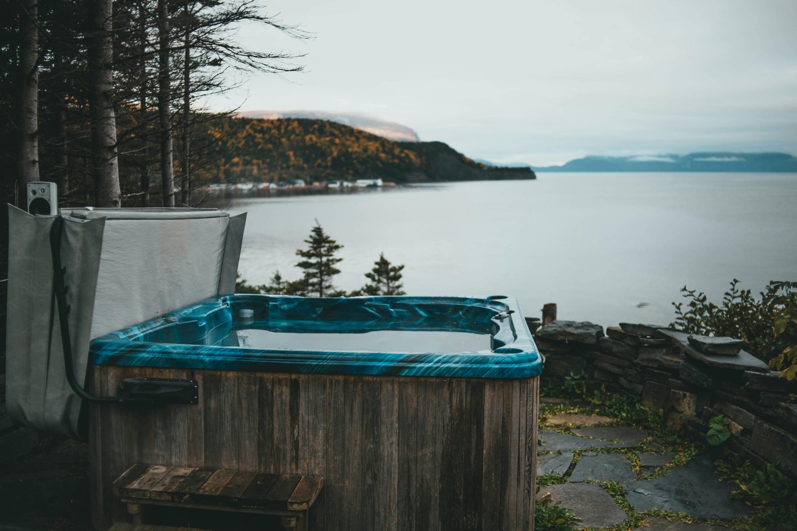 Couverture thermique jacuzzi : réduire consommation et évaporation