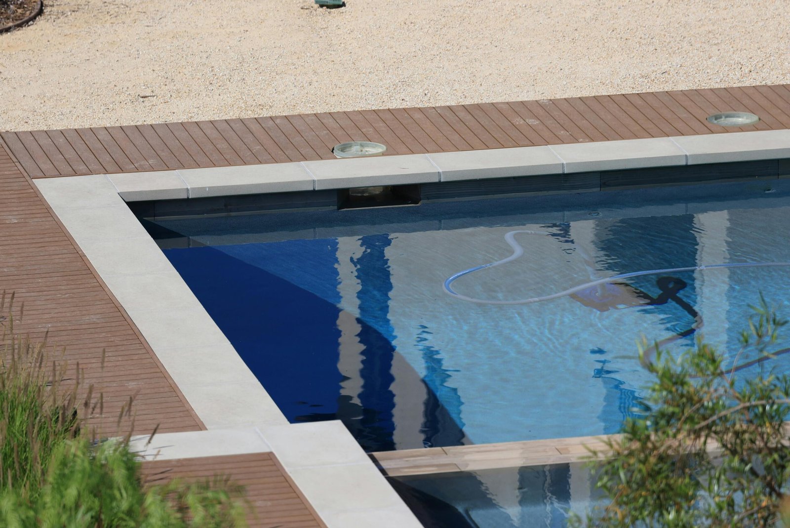 Skimmer piscine : rôle, nettoyage et remplacement