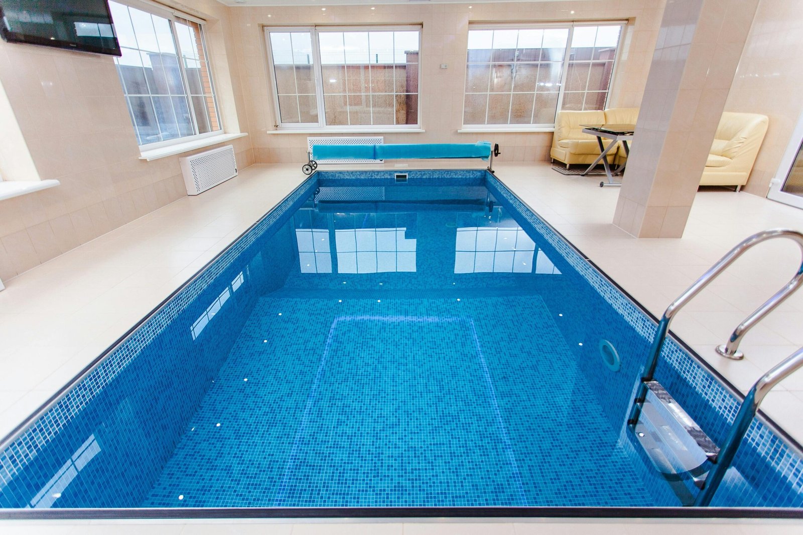 Skimmer piscine : rôle, nettoyage et remplacement
