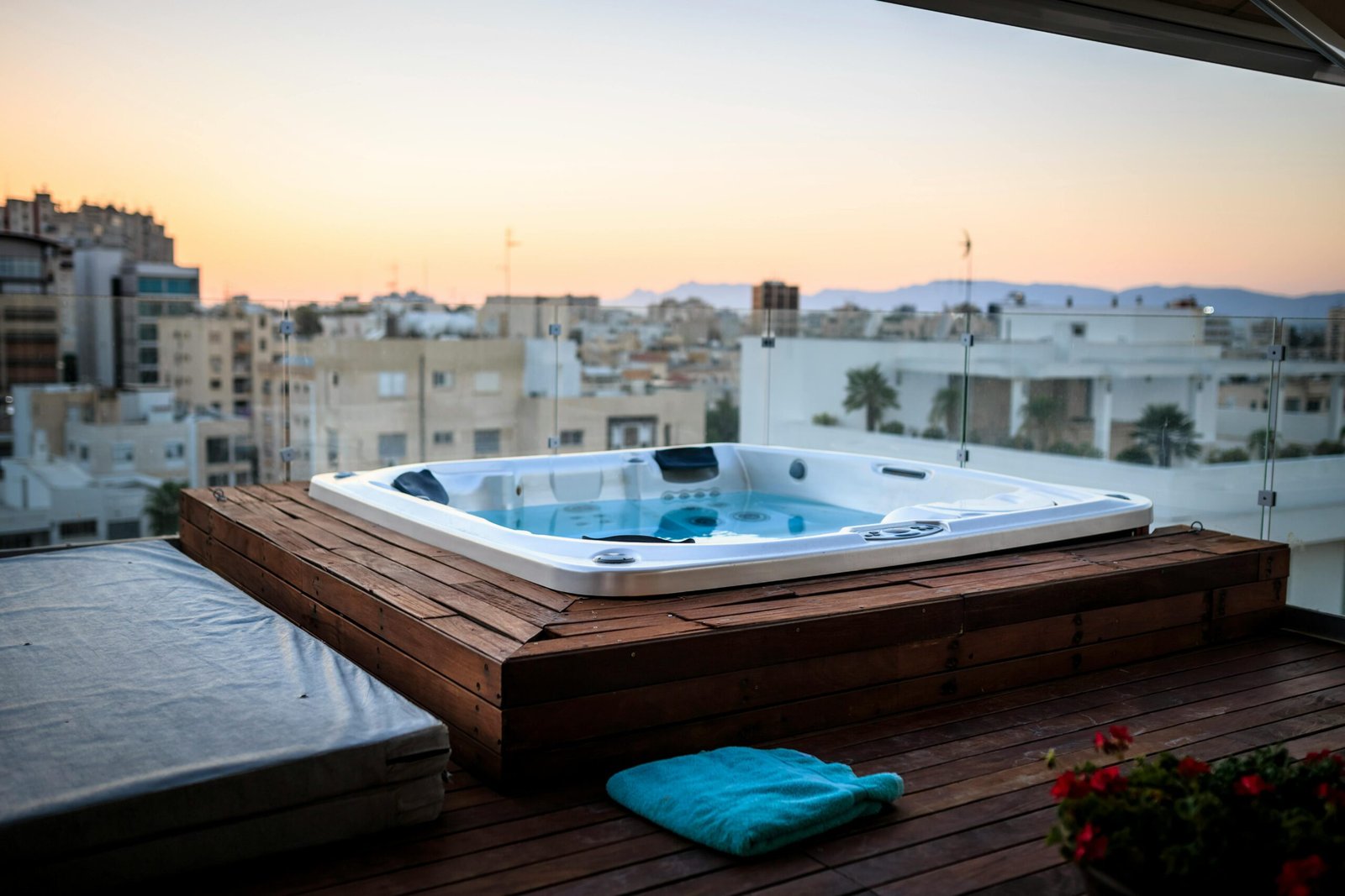 Couverture thermique jacuzzi : réduire consommation et évaporation