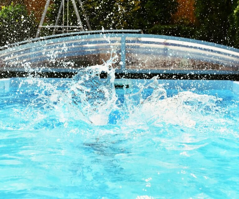 Pompe doseuse piscine : injecter les produits chimiques automatiquement